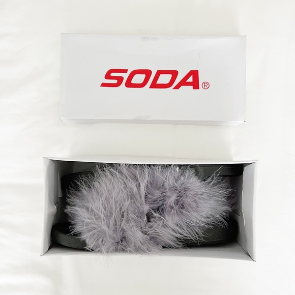 SODA | Fluffy Slides - Picture 6 of 6